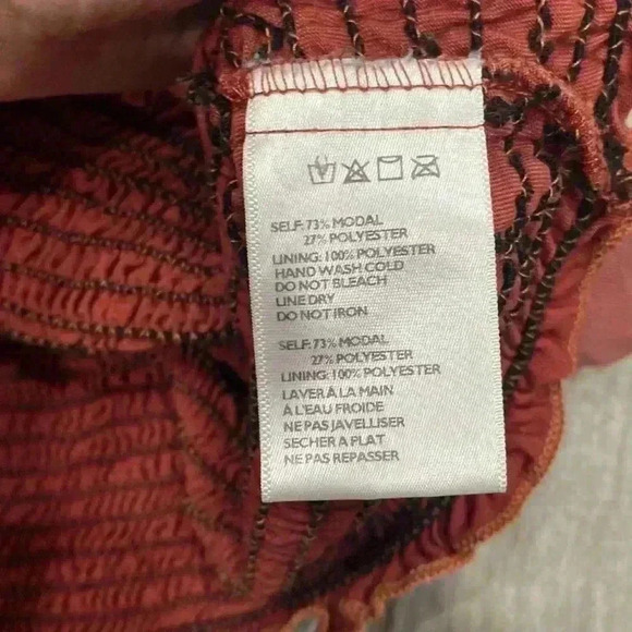 Urban Outfitters Emma Cupro Smocked Cami Crop Top Size Medium - Picture 6 of 7